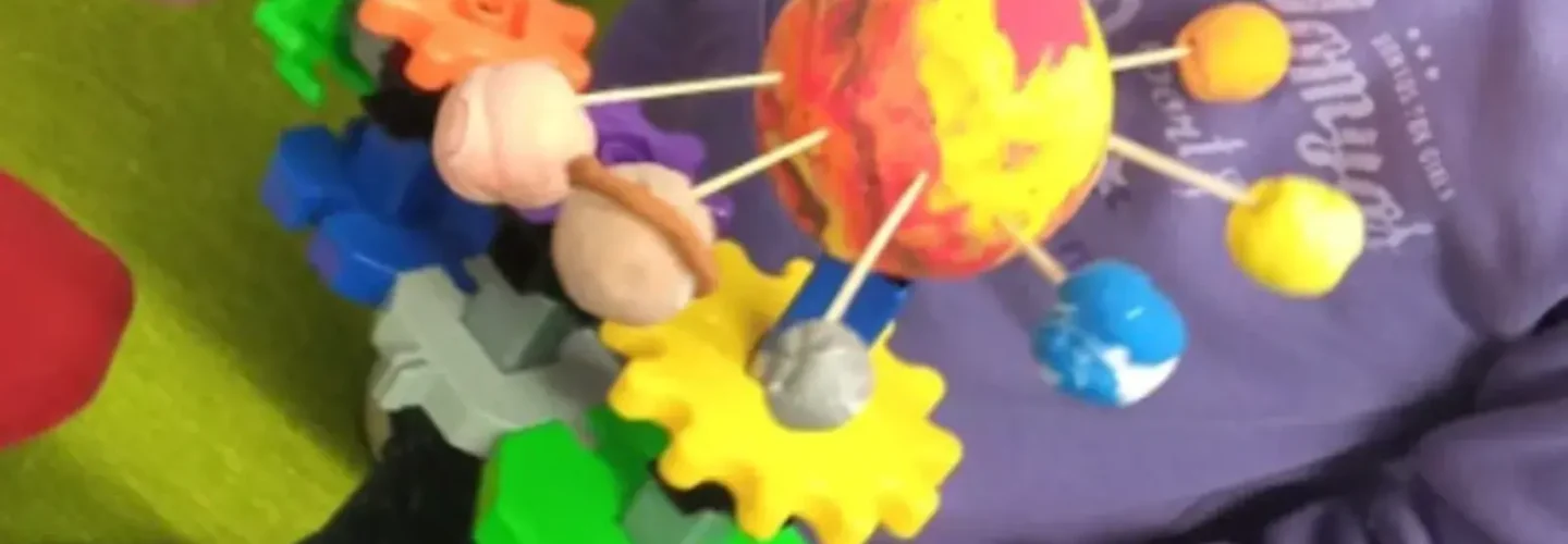 Ciencia y Enginyeria_ Construimos un planetario con máquinas simples